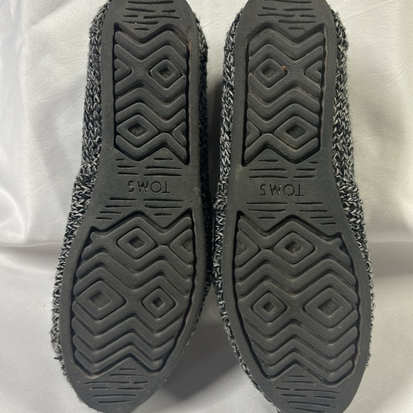 TOMS Black and White Slip-On Shoes - Picture 3 of 5